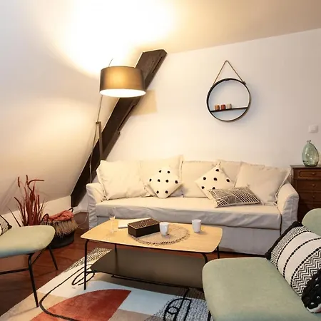 La Loge By 