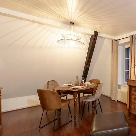 La Loge By 