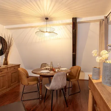 La Loge By 